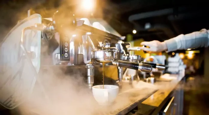 تفاوت اسپرسو ساز صنعتی و خانگی