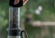 آئروپرس (AeroPress) چیست؟ طرز تهیه قهوه با آئروپرس