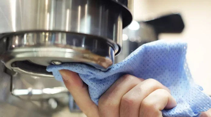 مواد شوینده و روش پاکسازی دستگاه اسپرسوساز